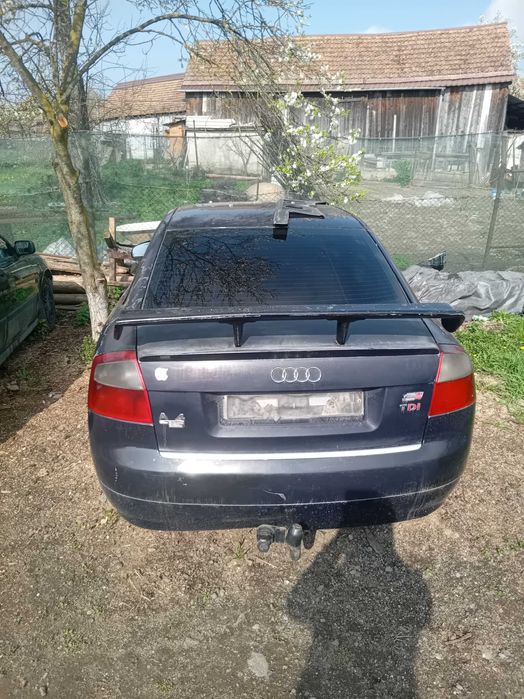 Vand audi a4 motor 19 tdi pentru piese si volvo v 40 motor 19 tdi
