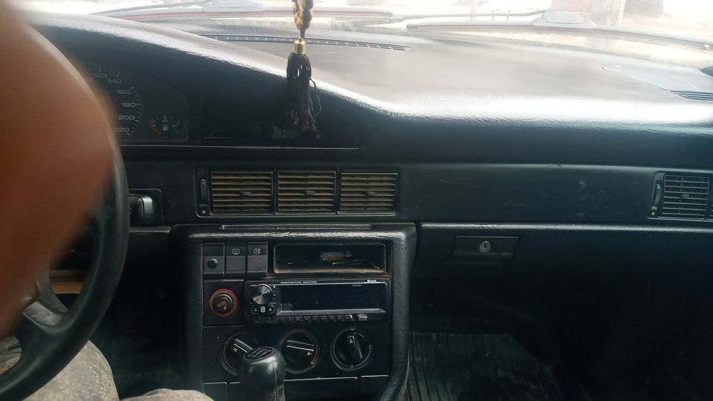 Audi 100 сатылады