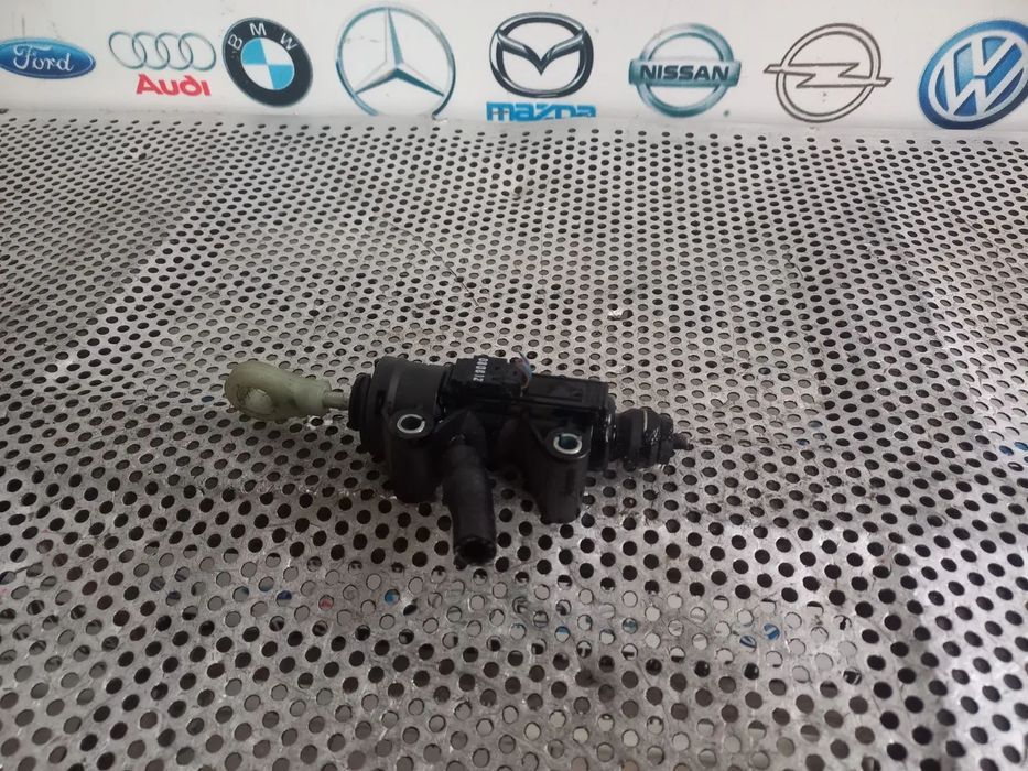 Pompa Cilindru Receptor Ambreiaj Bmw 320 D F30 F31 Motor N47D20D Cod  - Dezmembrari Arad