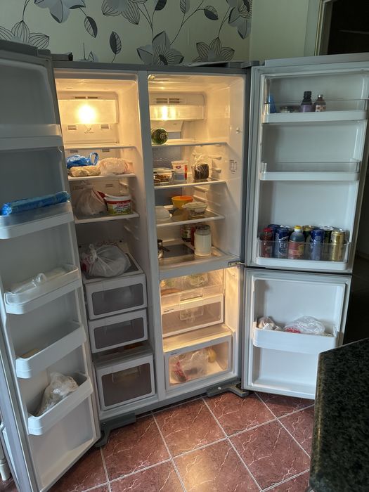 Холодильник HITACHI