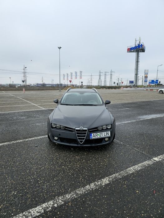 Vând alfa romeo 159