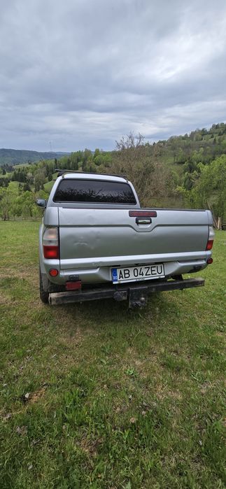 Vând Mitsubishi L200, generația K60T, an fabricație ianuarie 2006, motor 2.5 Diesel – 98 CP, tracțiune 4x4
