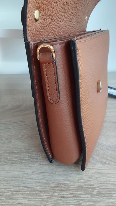 Кожена чанта Tosca Blu Livigno с релеф