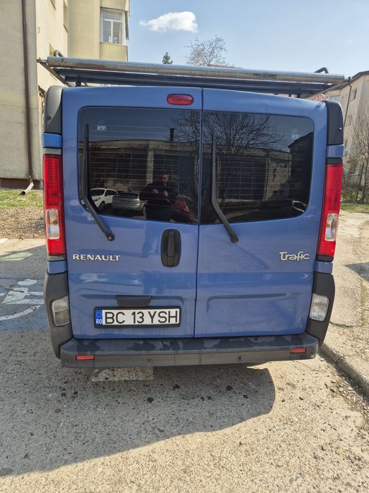 Vand/Schimb  Renault trafic  mixt 5+1 locuri.
