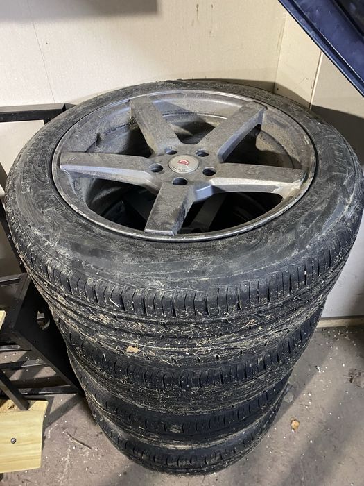 Продам диски Vossen с резиной