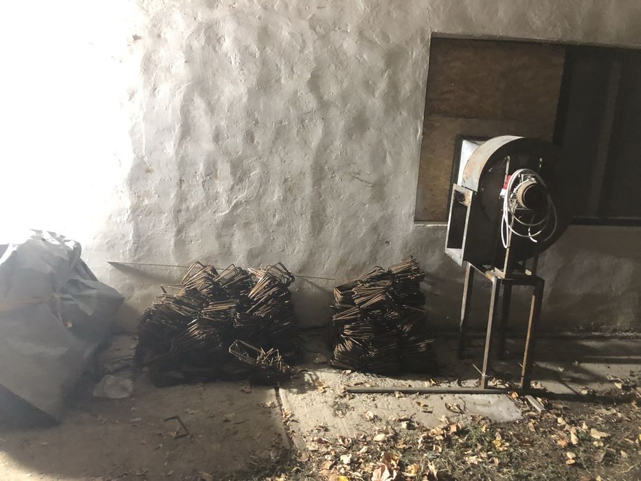 Etrieri la comanda si stoc din fier striat