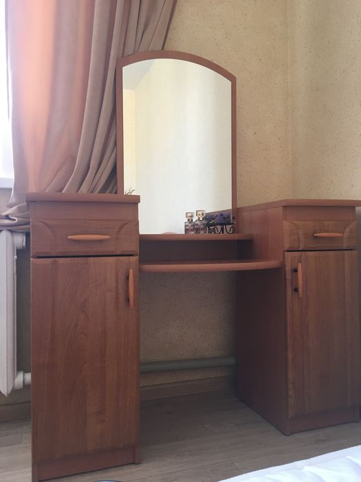 Дамский столик. Пр-во Беларусь.