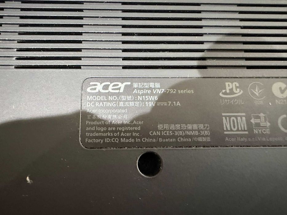 Laptop Acer Aspire V Nitro (VN7-792G) NEFUNCTIONAL, complet