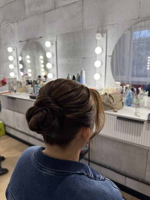 Макияж и прическа