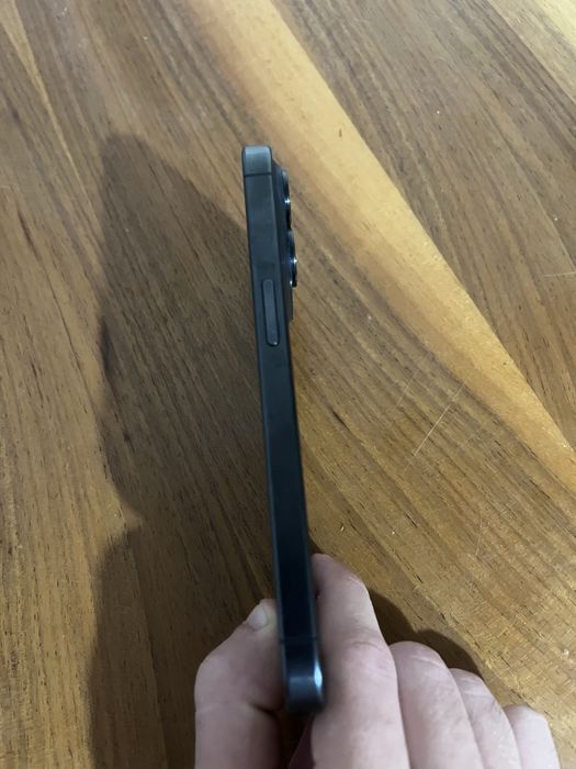 Vand IPhone 15 Pro