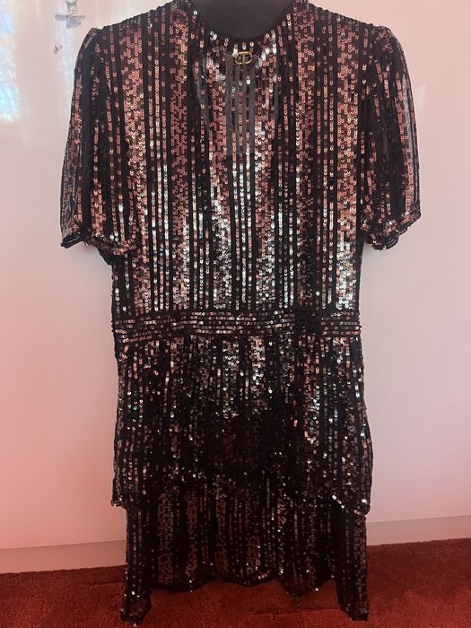 Рокля      Twinset