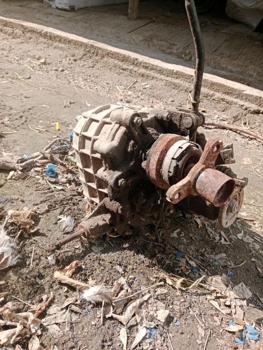 Продам раздатку и передний мост для нивы