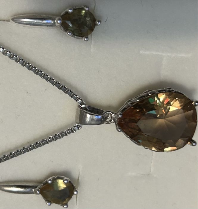 Сребърен комплент със Султанит - хамелеон