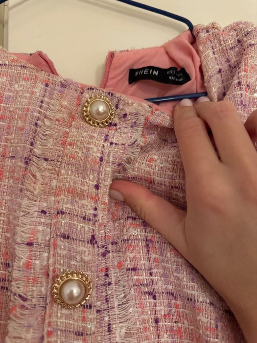 Продавам дамска рокля от букле