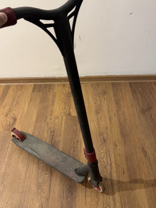 Отличный самокат для трюков