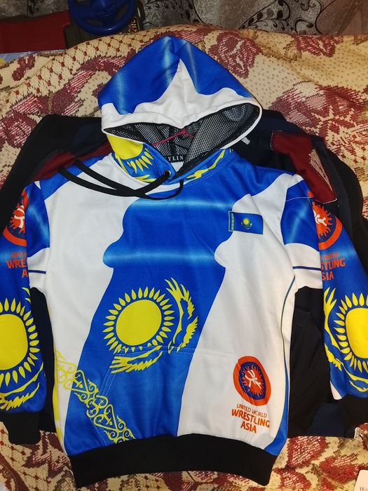 Футболки ,мастерки