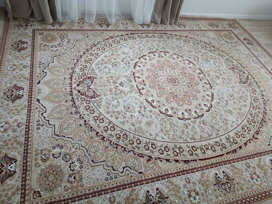 Ковёр 3х4 в отличном состоянии