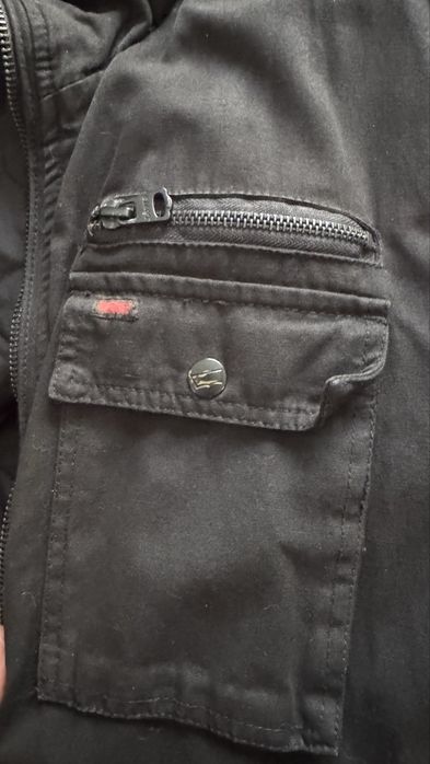 Geaca Levi’s neagra