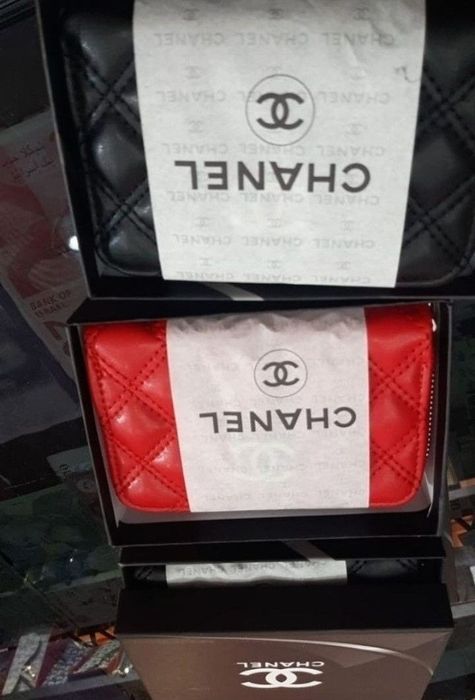 Portofele dama, logo metalic, cutie inclusa