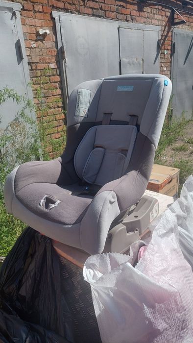 продаются 2 детских автокресла