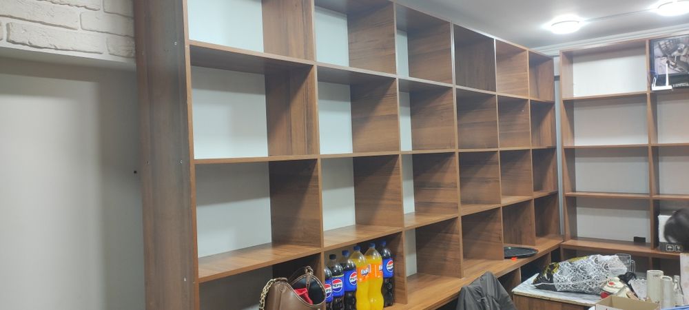 Доконлар учун полкалар,Ветрина доконлар учун