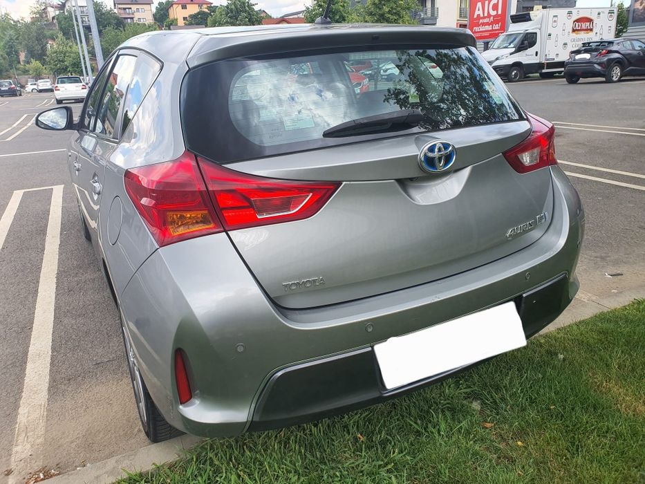 Toyota Auris Hatchback , Hybrid , an 2013