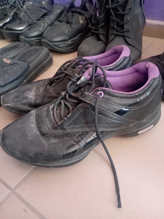 Все пары по 200 тг