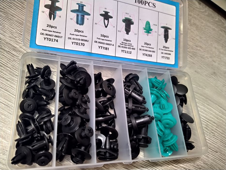 Set cleme auto de fixare, universale, 100 piese, plastic NOU!