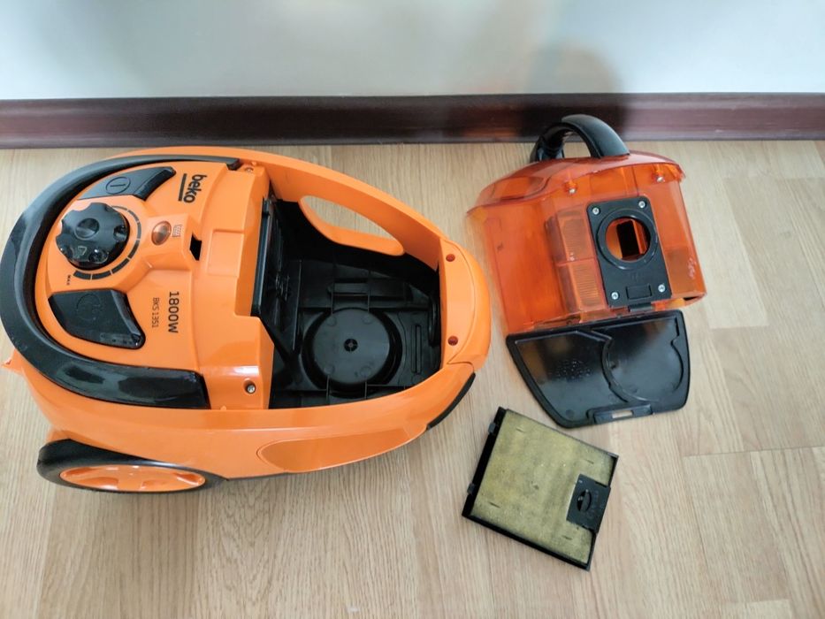 Пылесос Beko рабочий