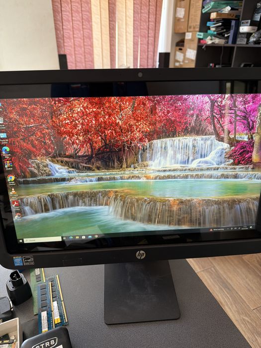 All In One HP i5 8g 256g ssd 22 inch FHD wifi