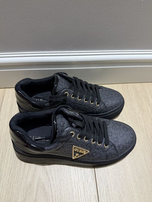 Продам кеды Guess