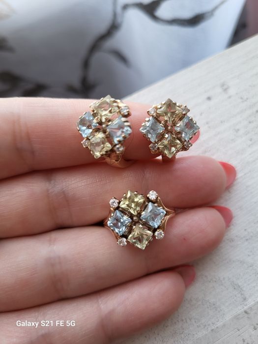 Продам золотой комплект.