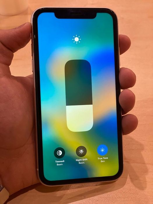 Iphone 11 white sotiladi (obmen)