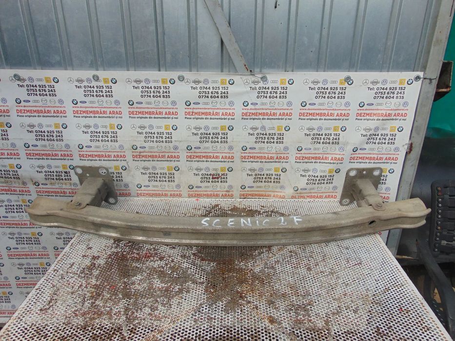 Armatura bara fata Renault Scenic 2 an 2003-2009