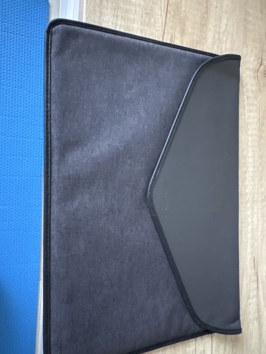 Leptop ASUS ZenBook 1 TB i5