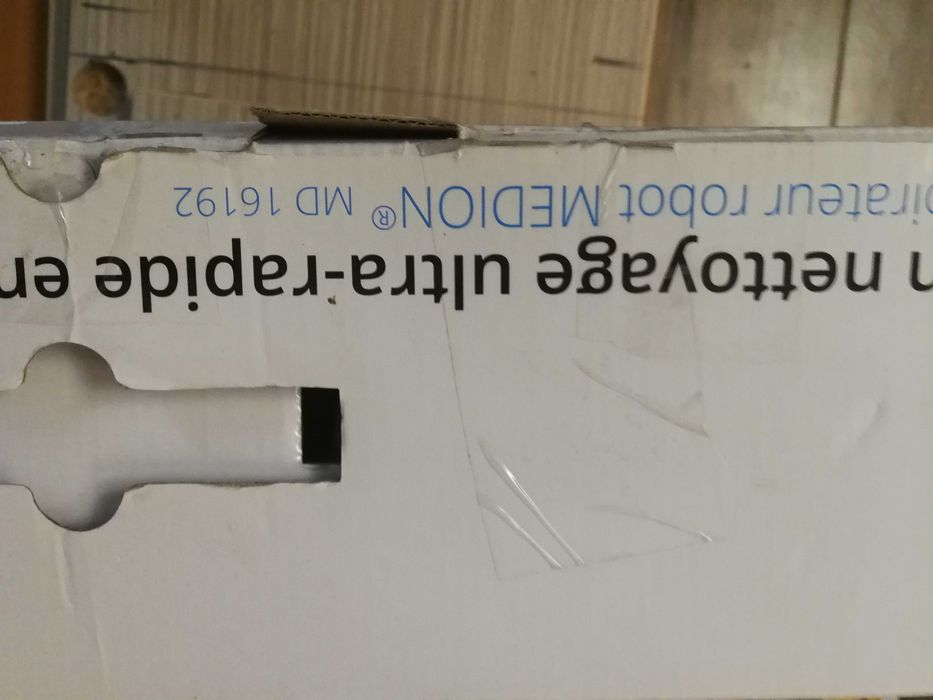 Робот прахосмукачка MEDION MD 161929