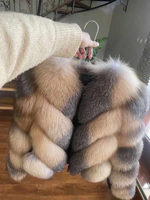 Haina de blana din vulpe polara