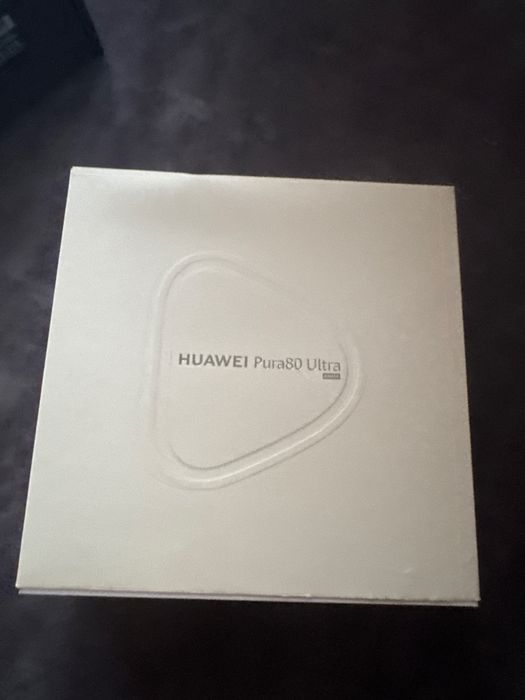 Продавам часовник и телефон на Huawei