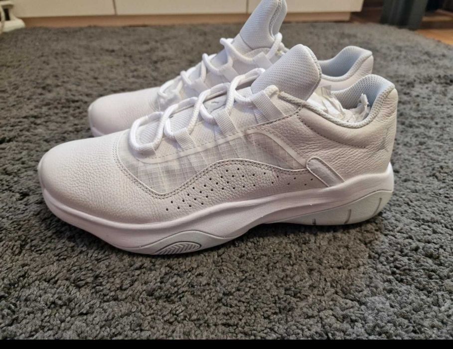Маратонки Nike Air Jordan 11 CMFT размер 42,5