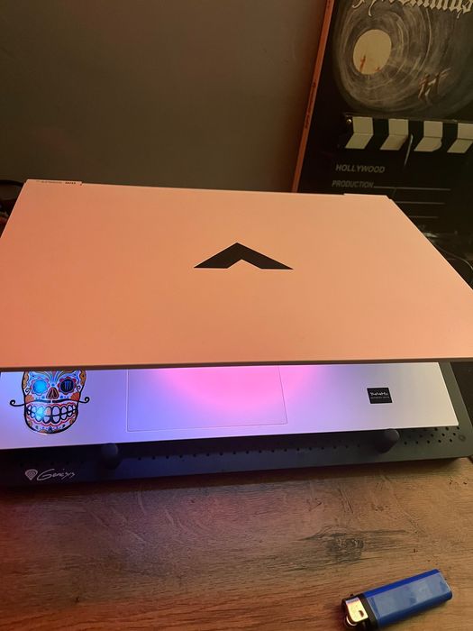 Геймърски лаптоп HP victus с гаранция