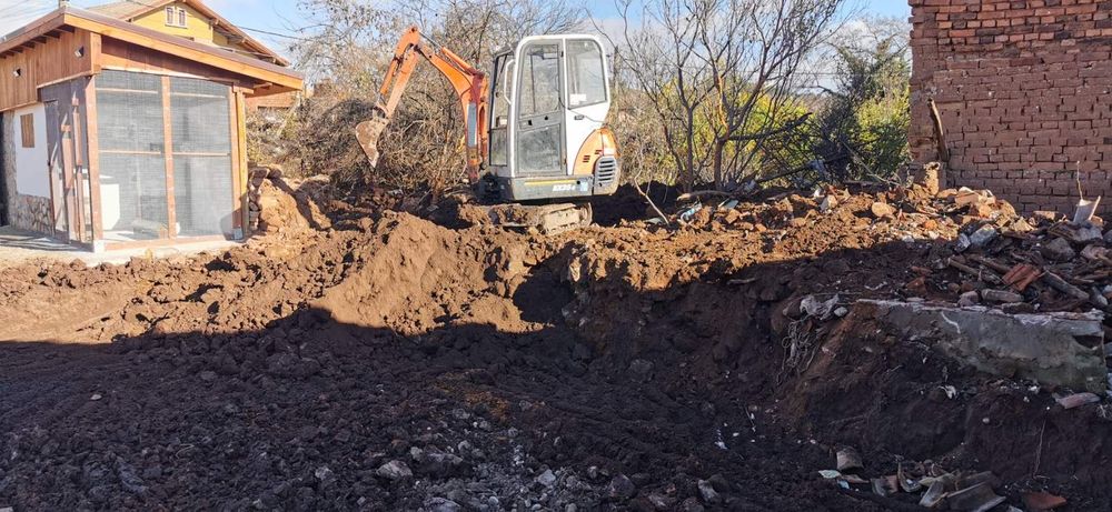 Услуги със мини багер и бобкат