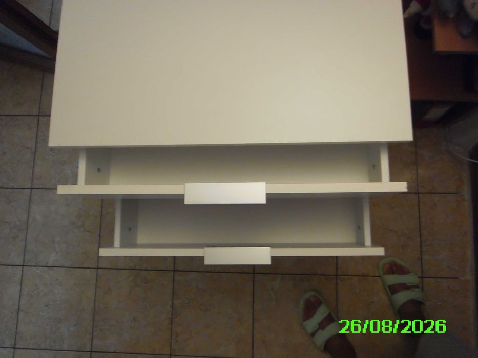 Mobilier gradina ,Dulap/Comoda BEBE si un turn cu 3 etajere .comoda cu 3 sertare