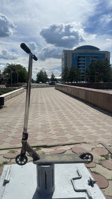 Продам трюковой самокат