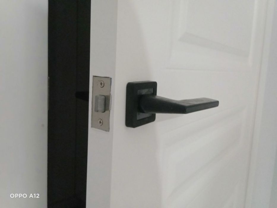 устанофка дверей