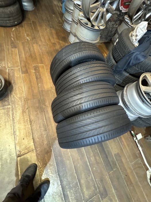 Anvelope vara 235/60R18-Continental