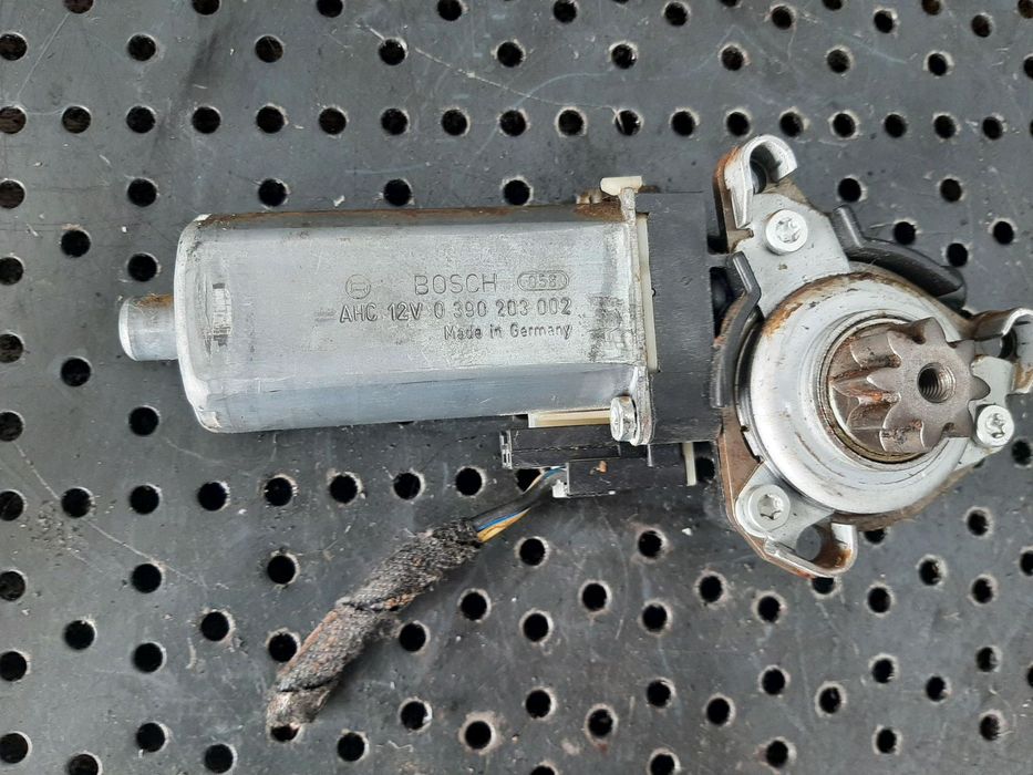 motoras reglare scaun dreapta fata  mercedes c-class w204 82041898-4  0390203002