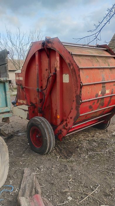 Vând sau schimb presă kr180