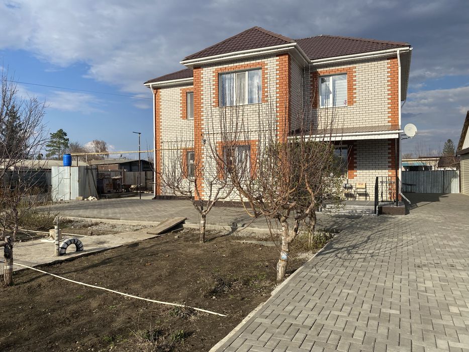 Продам коттедж. Очень уютный и тёплый дом. Удобно под бизнес.