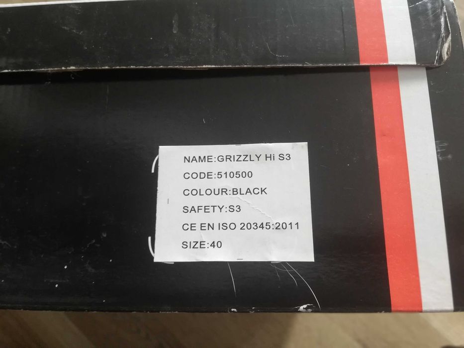 Работни обувки с бомбе