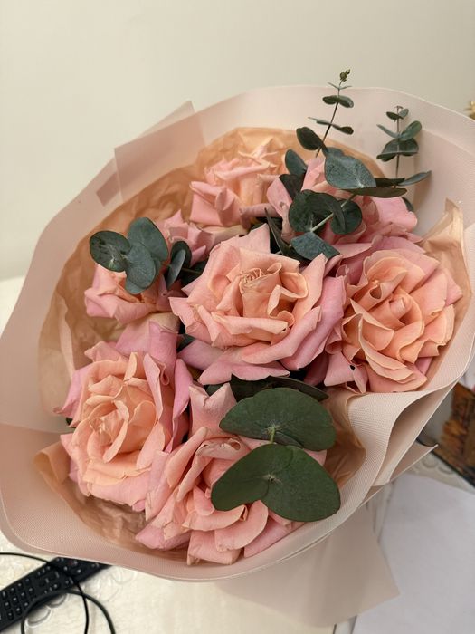 Букет пышных роз